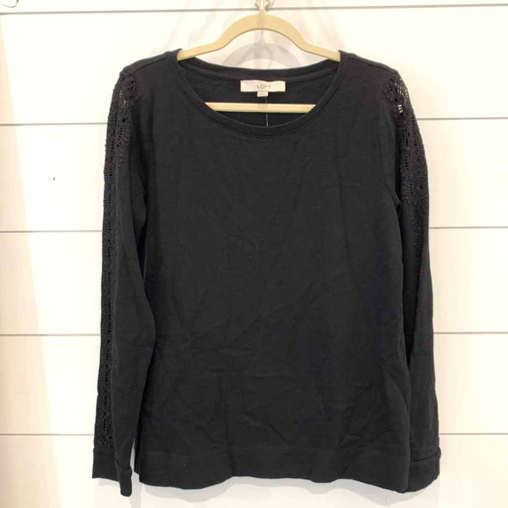 Ann Taylor Loft Black Tee/Sweater